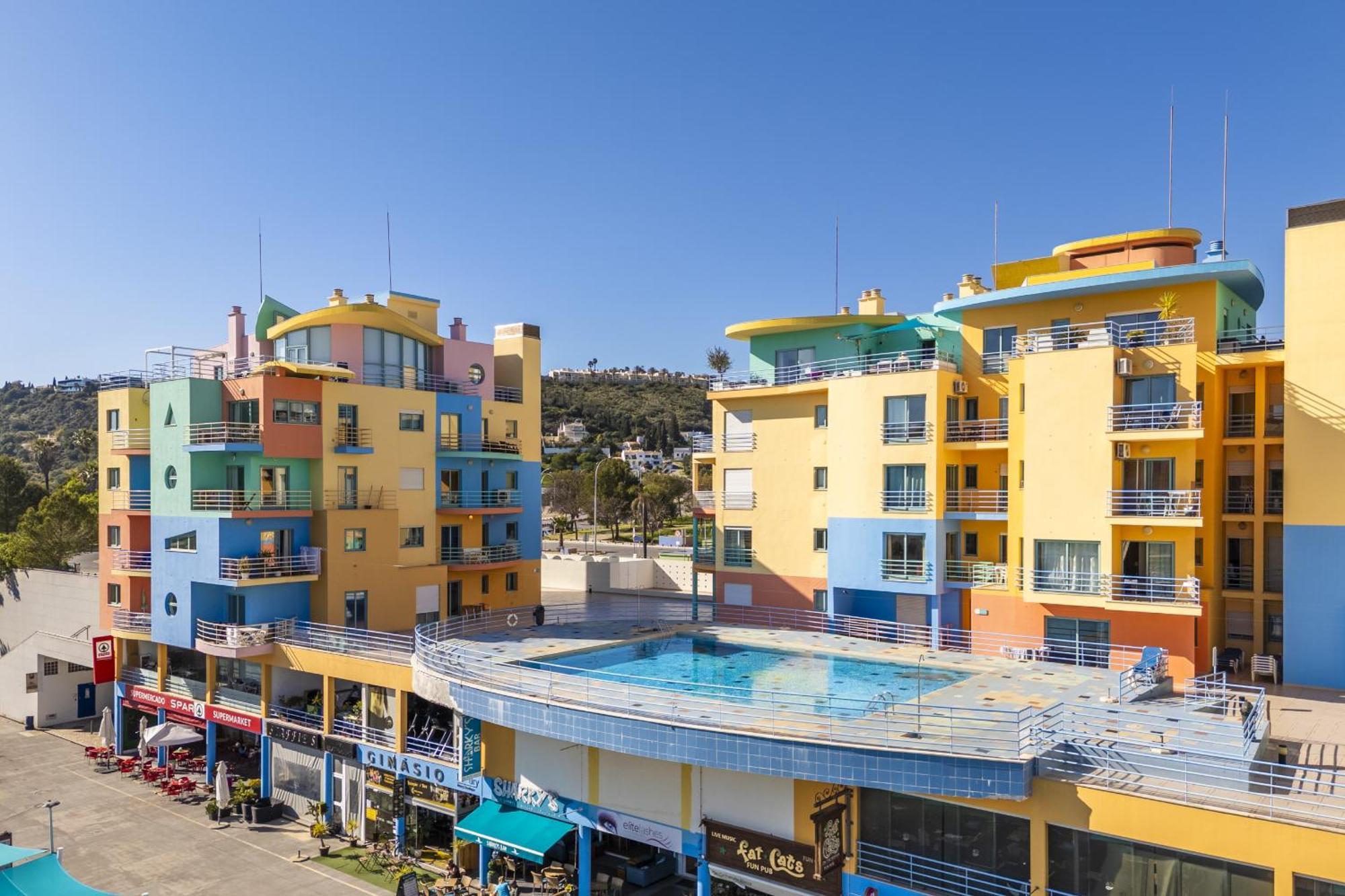Marina Breeze Apartment With Pool - 900M From The Beach Албуфейра Екстериор снимка