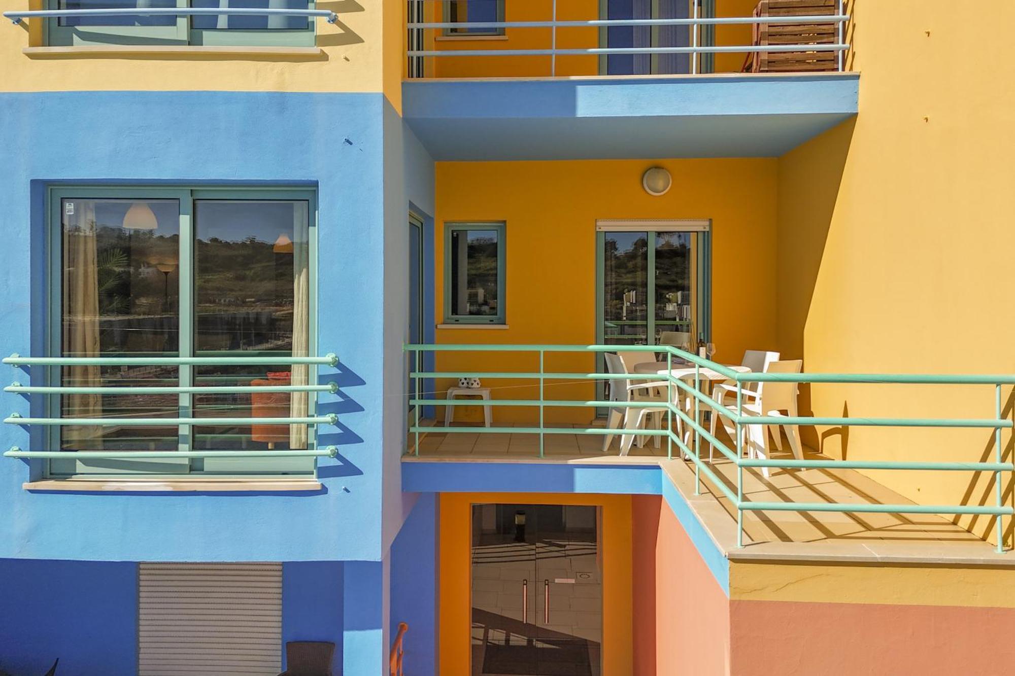 Marina Breeze Apartment With Pool - 900M From The Beach Албуфейра Екстериор снимка