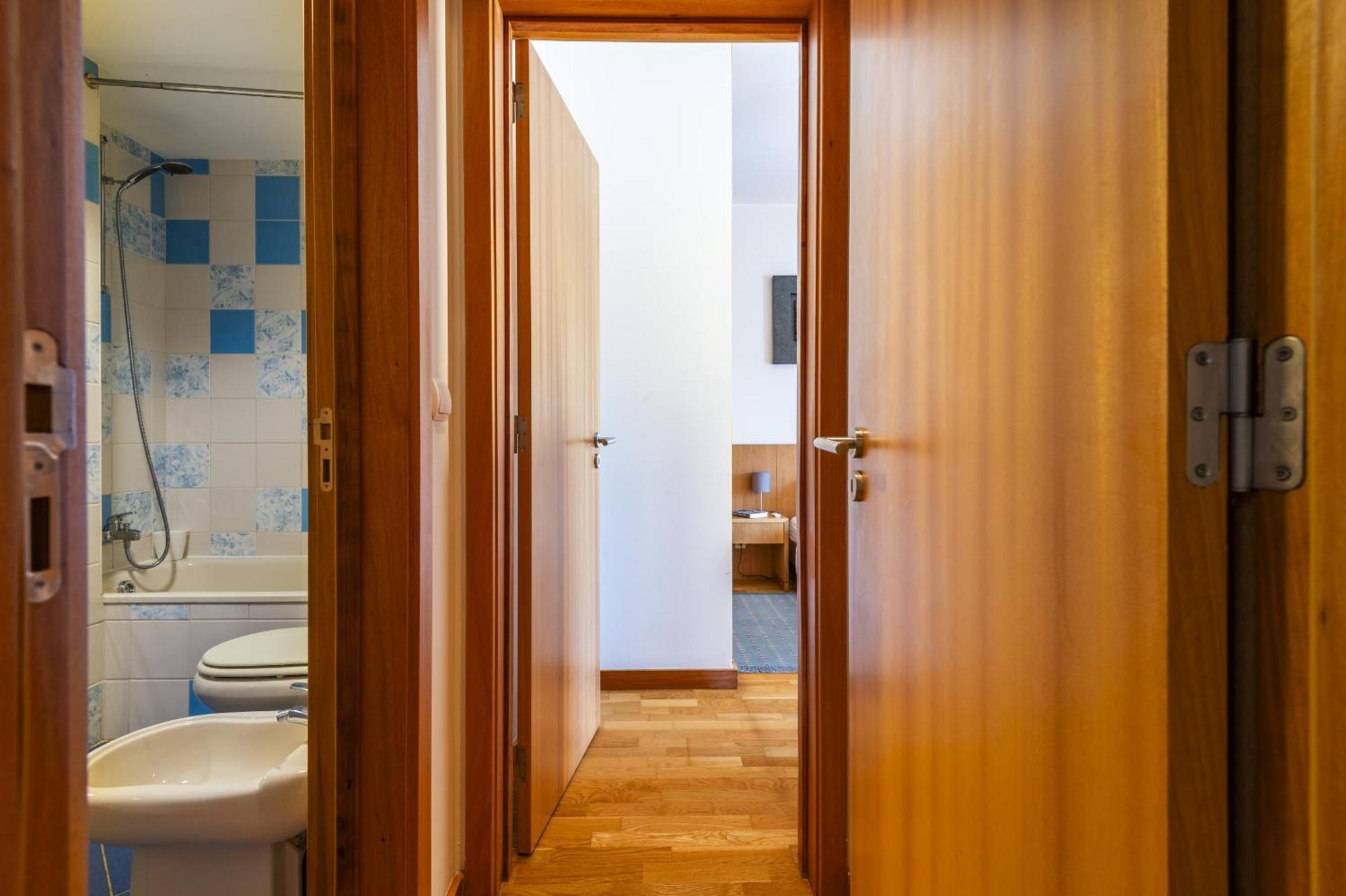 Marina Breeze Apartment With Pool - 900M From The Beach Албуфейра Екстериор снимка