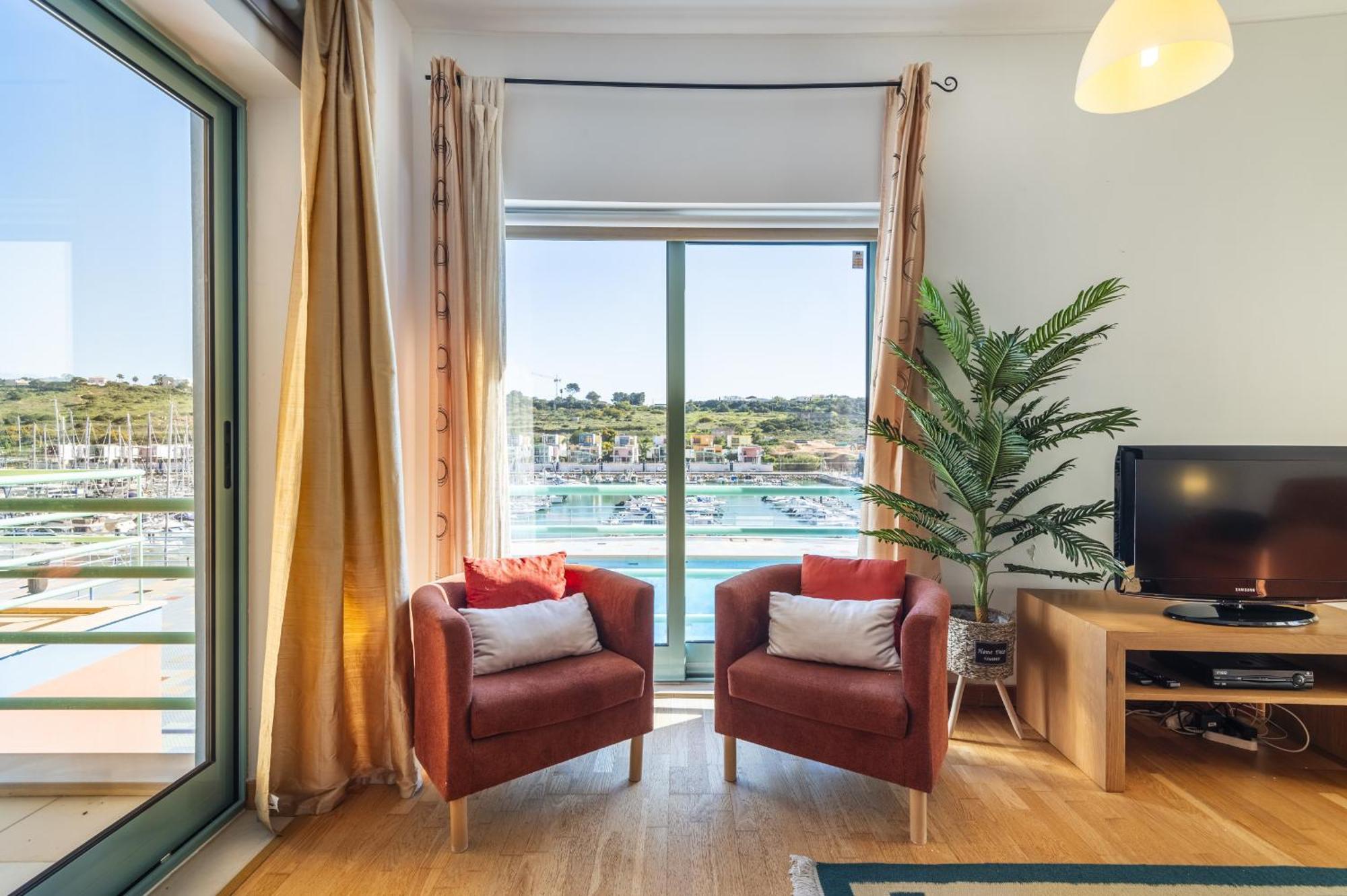 Marina Breeze Apartment With Pool - 900M From The Beach Албуфейра Екстериор снимка